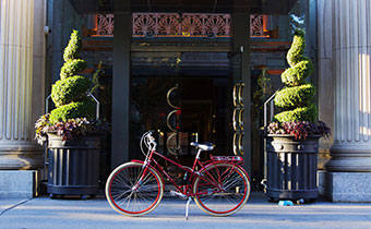 Bike in front of Monaco Philadelphia hotel entrance